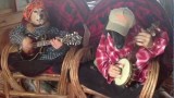 Des Chiens Jouent de la Musique Country (et c’est Drôle)